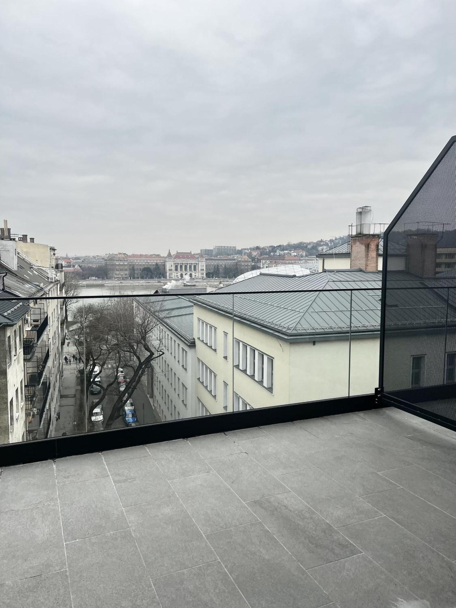 The Riverhouse Budapest Bagian luar foto